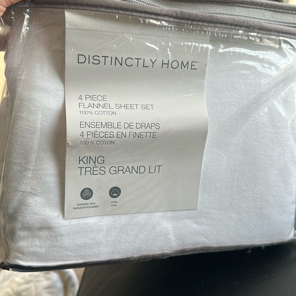 Distinctly Home
3-Piece Solid Flannel Sheet Set. King . White